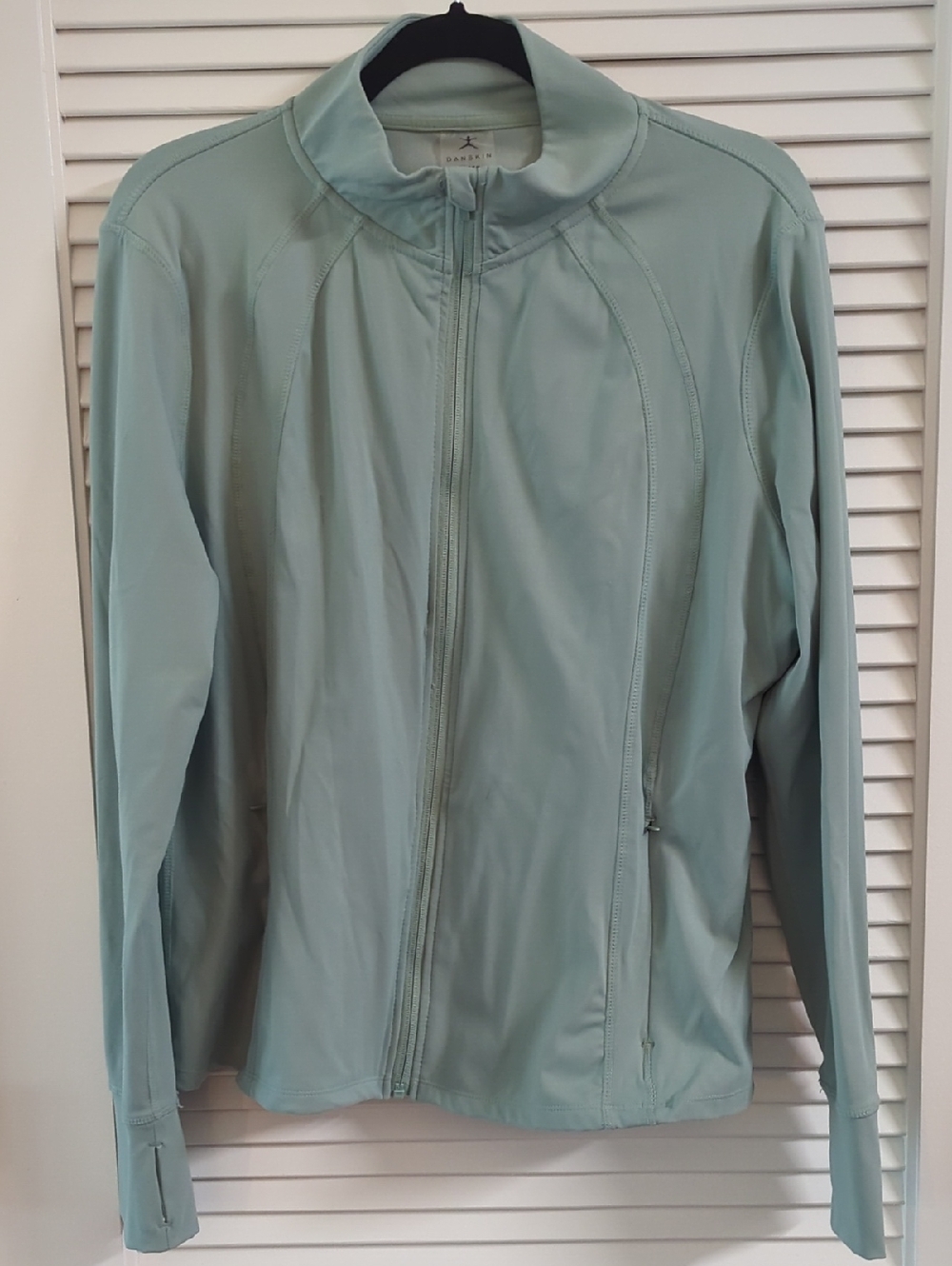 XL Danskin Light Sage / Aqua Zip-Front workout  Jacket With Zip Pockets
